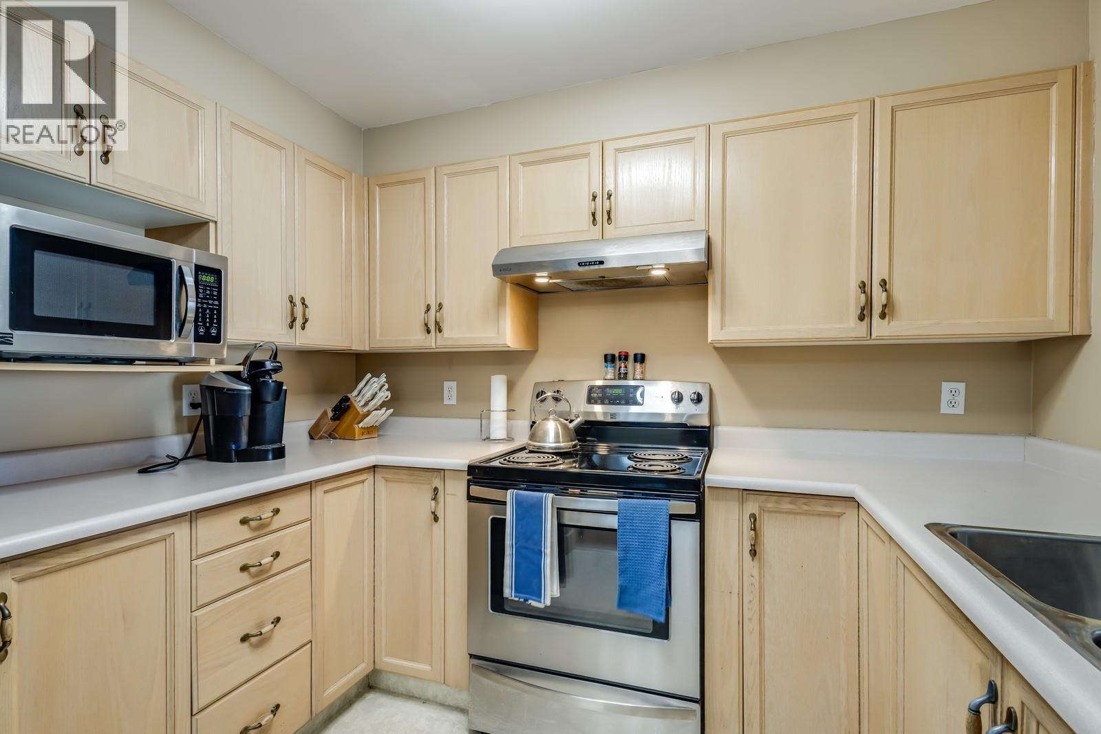 Photo 7 of 255 Aurora Crescent Unit 218, Kelowna BC