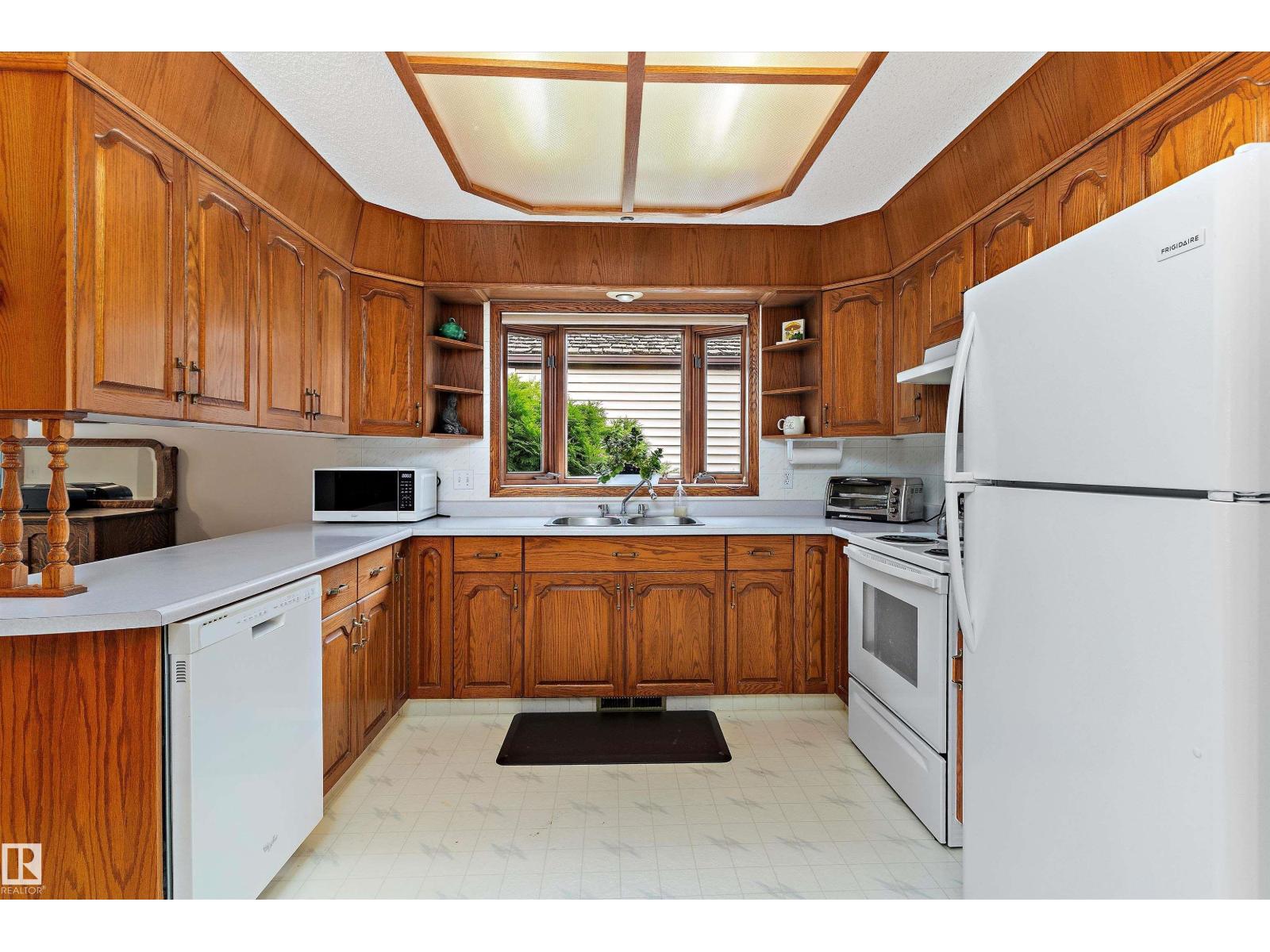 Photo 14 of 58 Nottingham Road, Sherwood Park AB