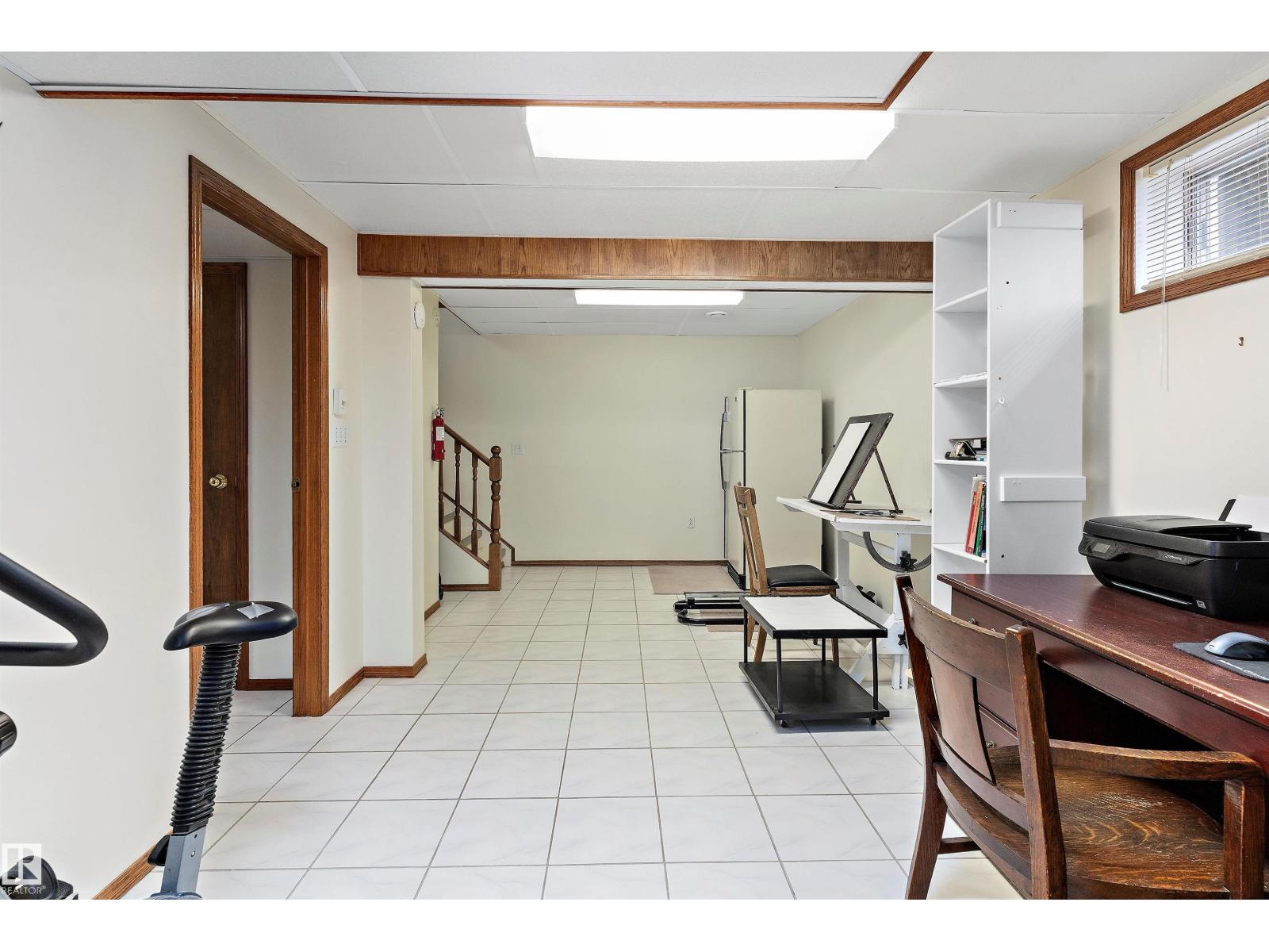 Photo 31 of 58 Nottingham Road, Sherwood Park AB