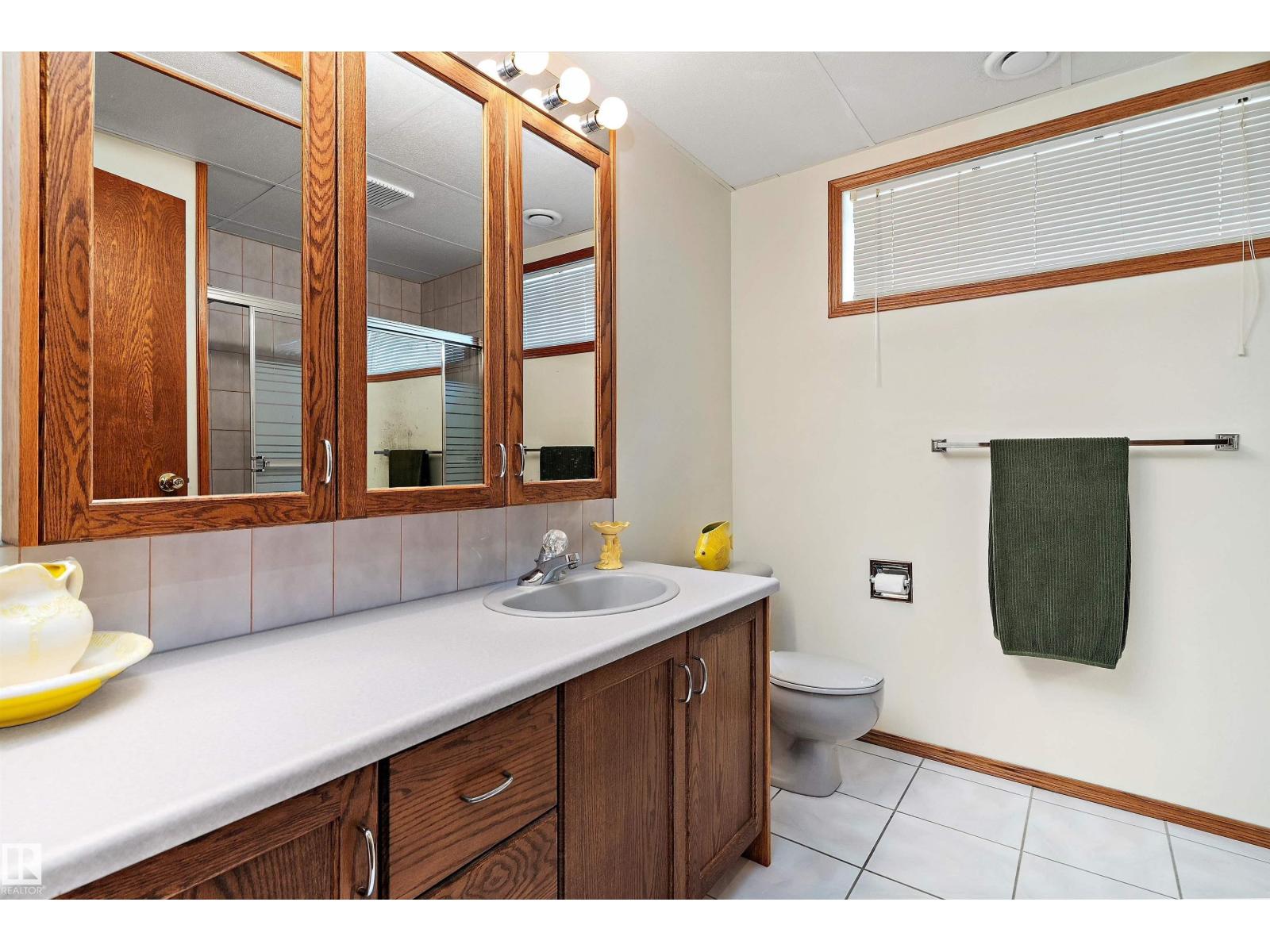 Photo 39 of 58 Nottingham Road, Sherwood Park AB
