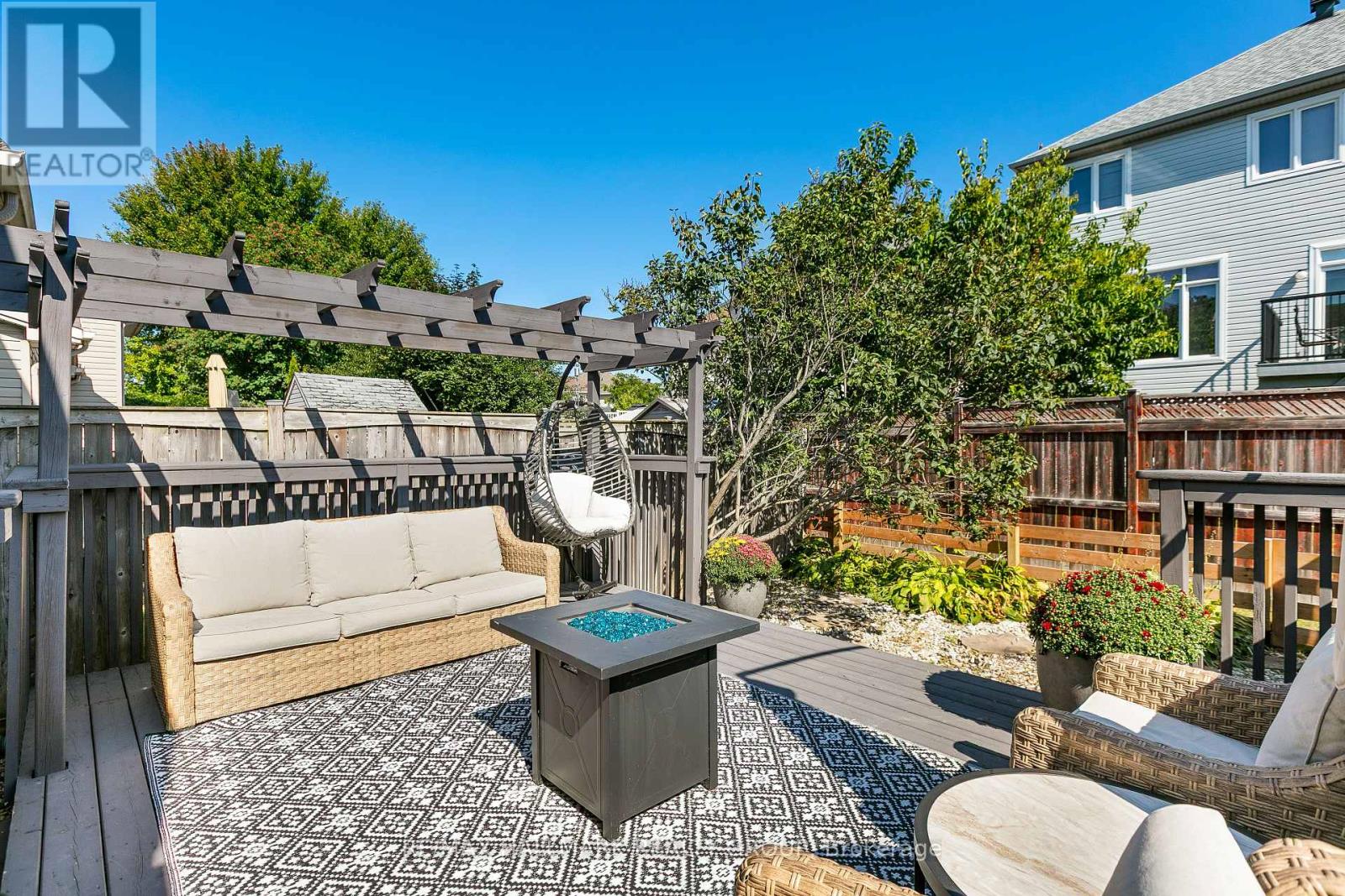 Photo 27 of 31 Saddlesmith Circle, Ottawa ON