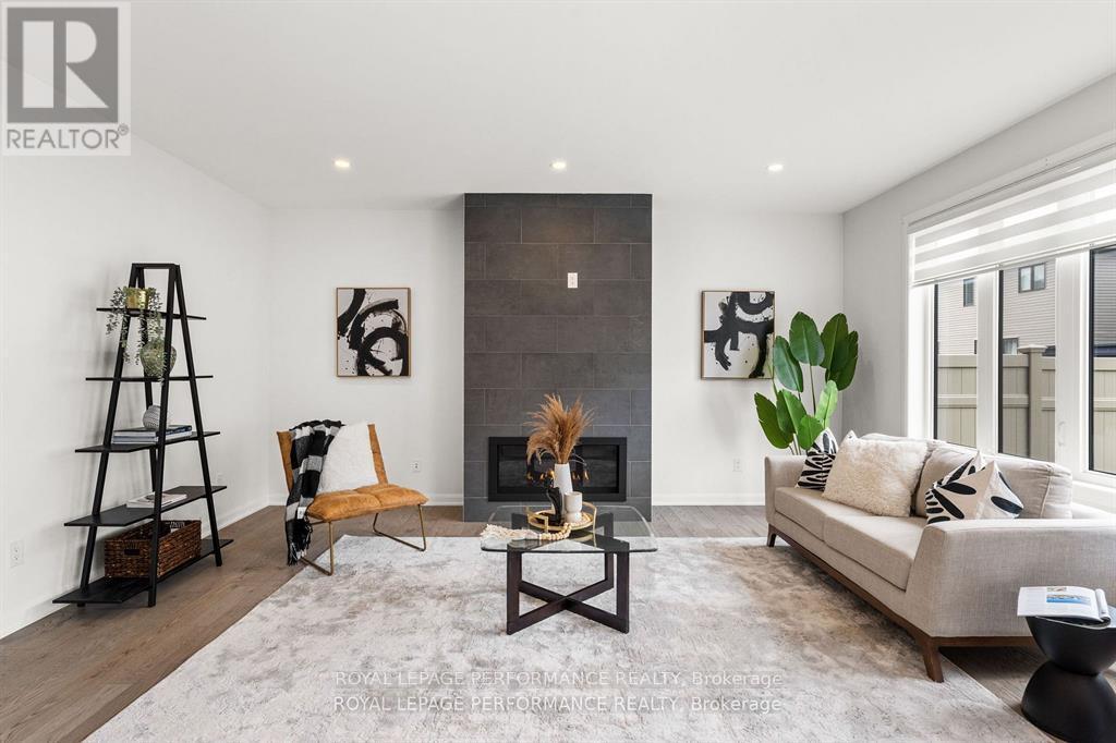 Photo 15 of 95 Ralph Erfle Way, Ottawa ON