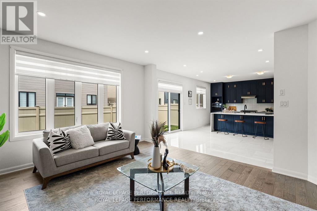 Photo 18 of 95 Ralph Erfle Way, Ottawa ON