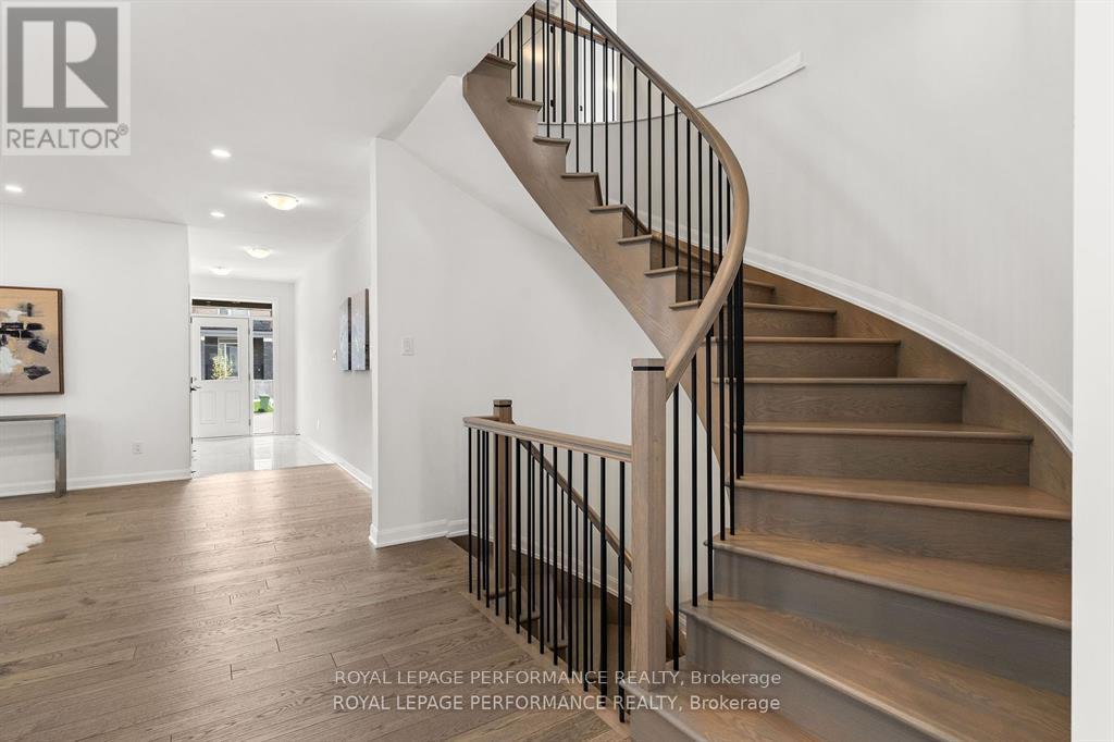 Photo 20 of 95 Ralph Erfle Way, Ottawa ON