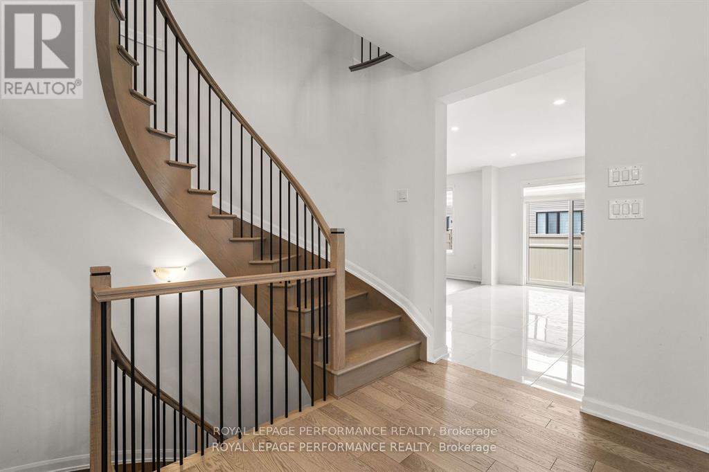 Photo 21 of 95 Ralph Erfle Way, Ottawa ON