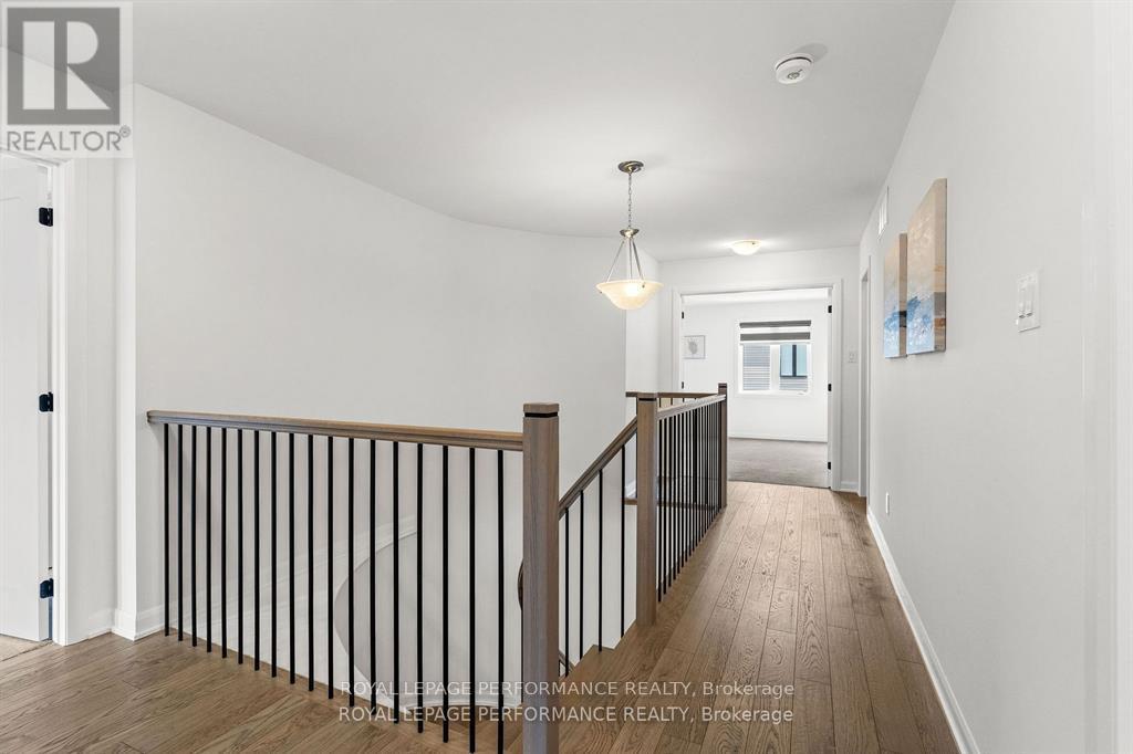 Photo 22 of 95 Ralph Erfle Way, Ottawa ON