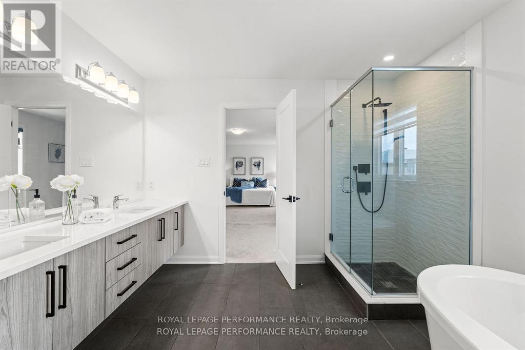 Photo 26 of 95 Ralph Erfle Way, Ottawa ON