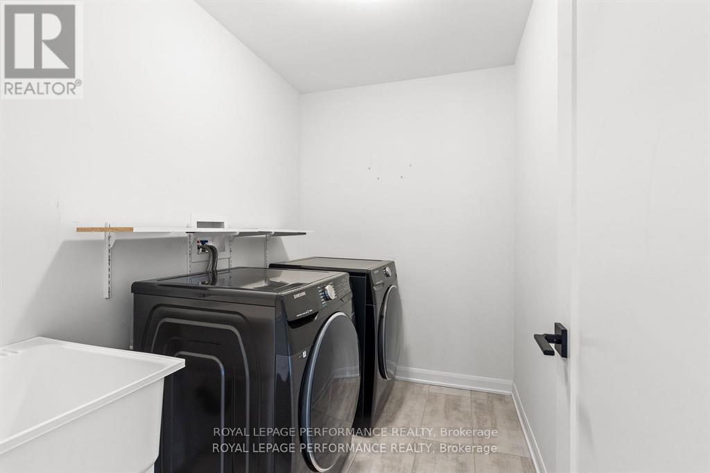 Photo 34 of 95 Ralph Erfle Way, Ottawa ON