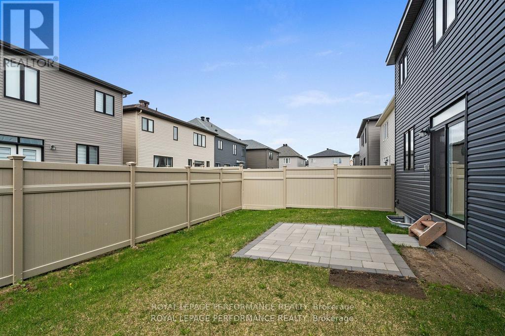 Photo 38 of 95 Ralph Erfle Way, Ottawa ON