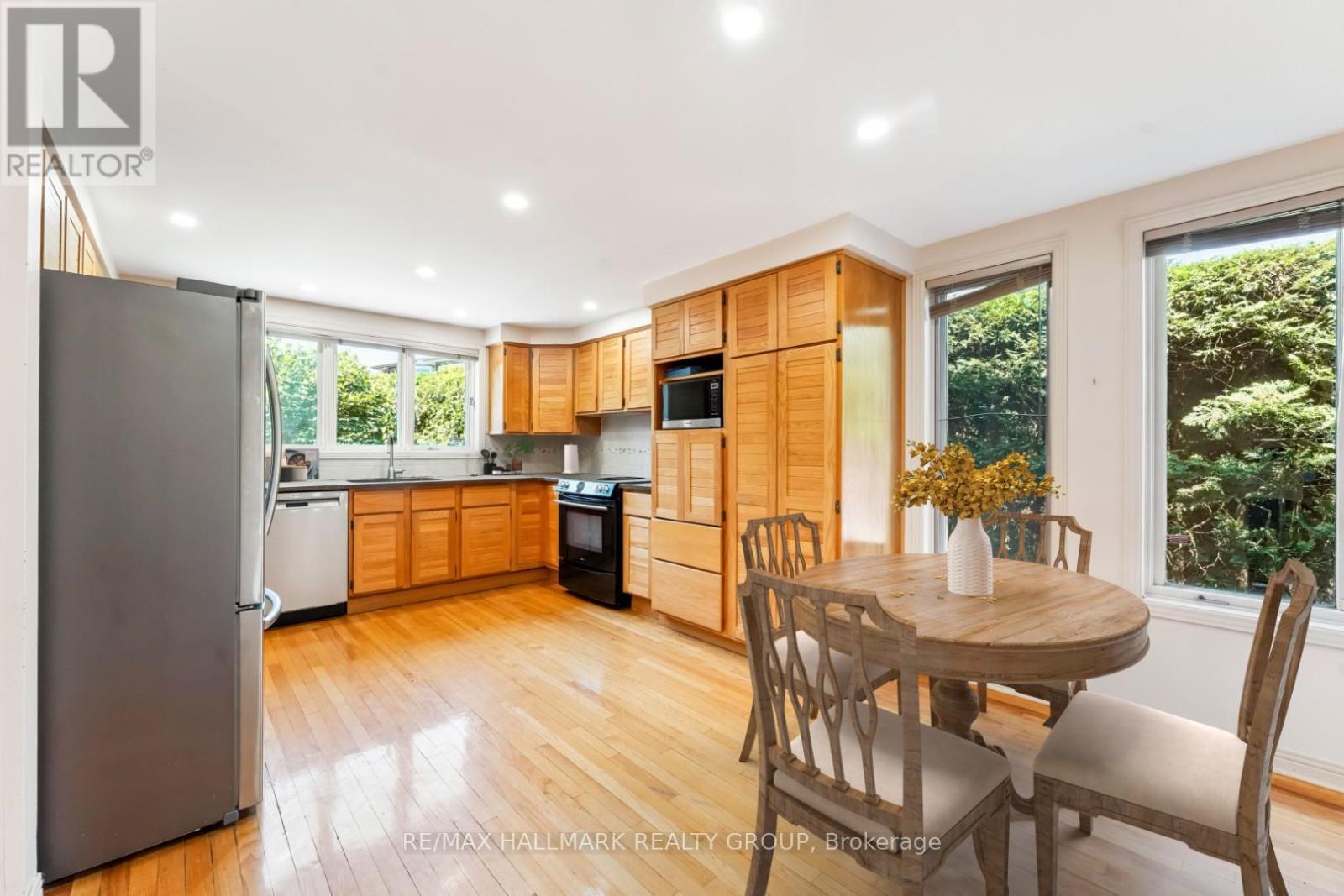Photo 7 of 109 Country Club Drive, Ottawa ON
