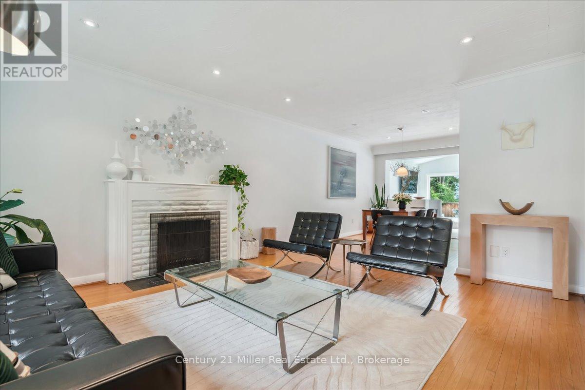 Photo 14 of 1129 Shaw Street, Oakville ON
