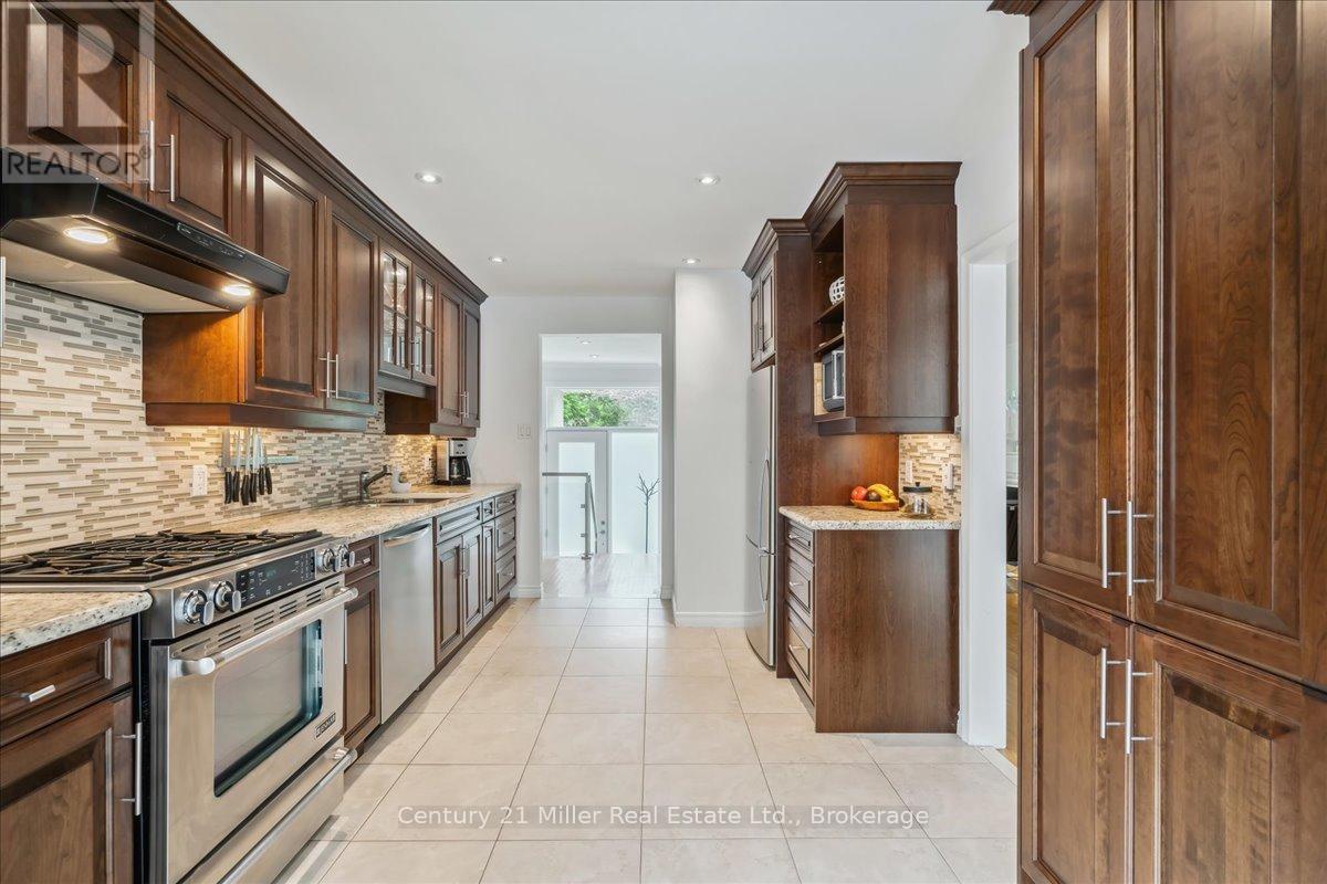 Photo 18 of 1129 Shaw Street, Oakville ON