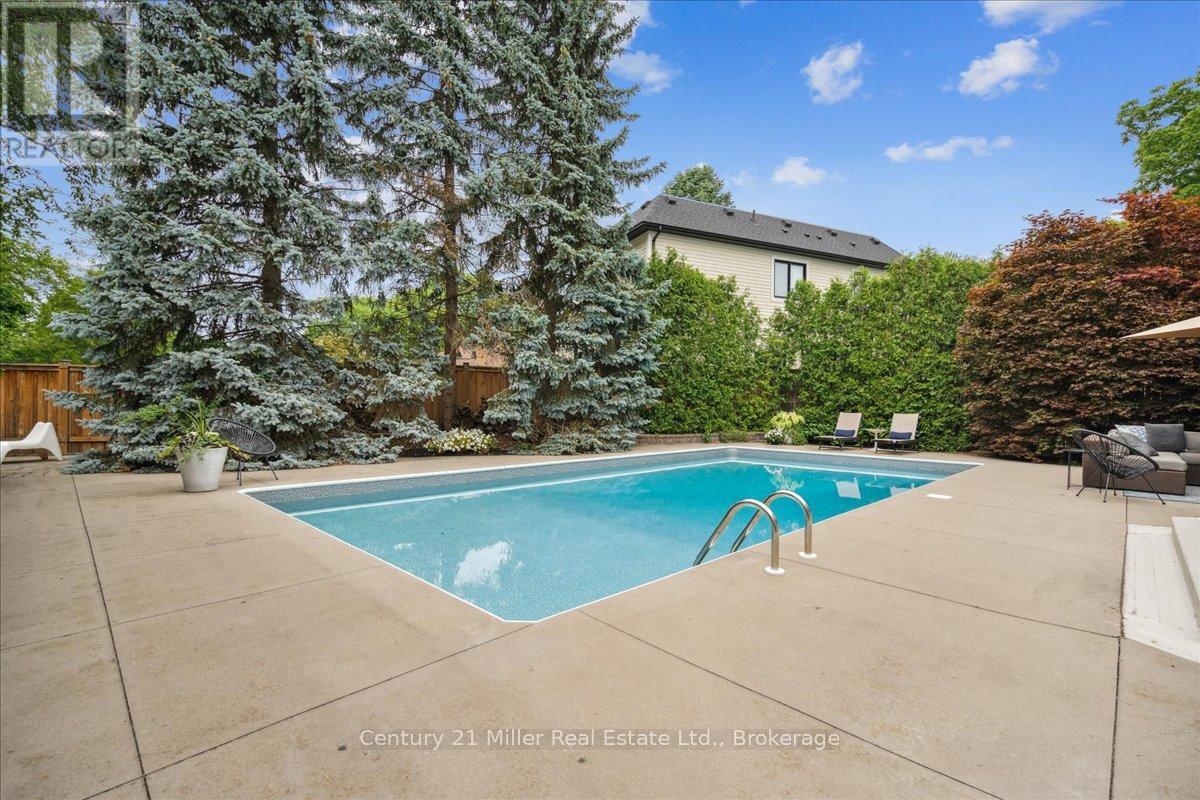 Photo 31 of 1129 Shaw Street, Oakville ON