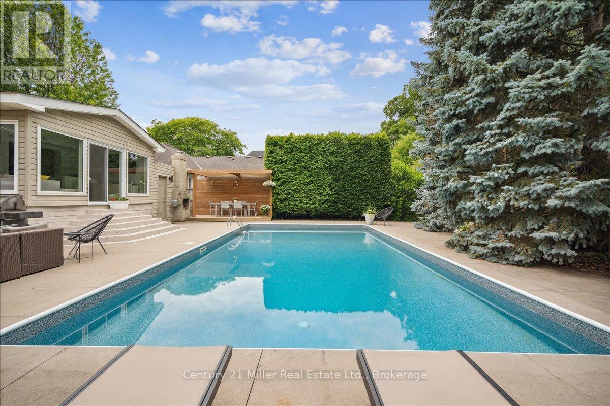 Photo 34 of 1129 Shaw Street, Oakville ON