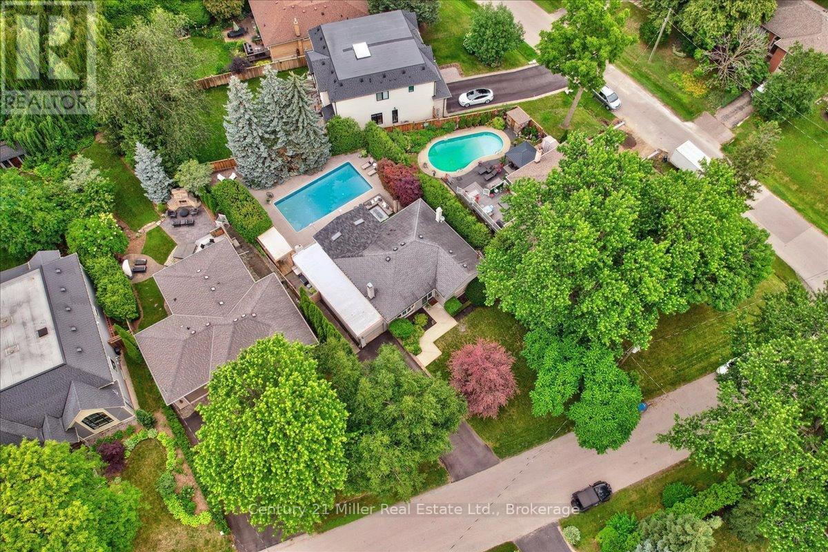 Photo 42 of 1129 Shaw Street, Oakville ON