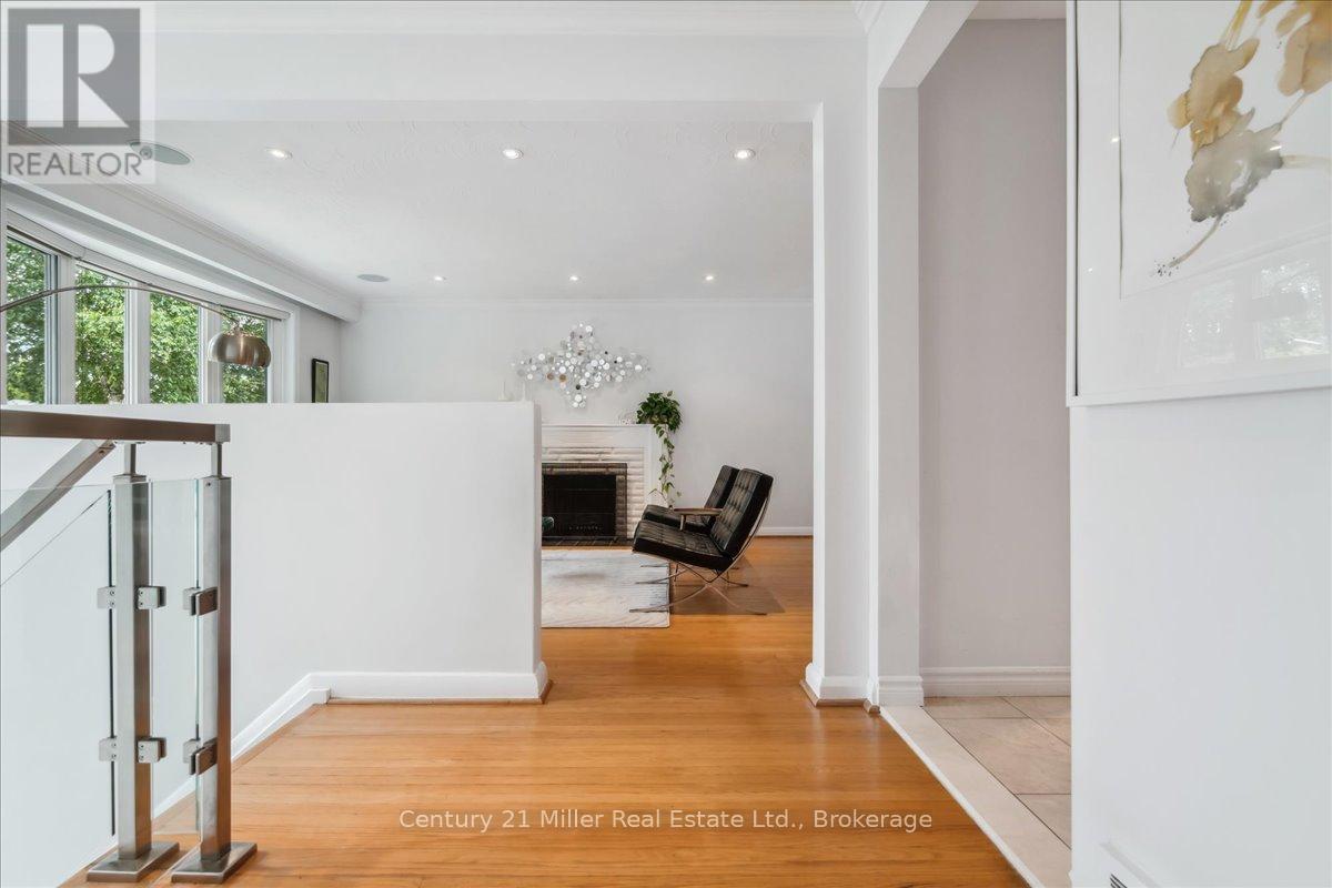 Photo 6 of 1129 Shaw Street, Oakville ON