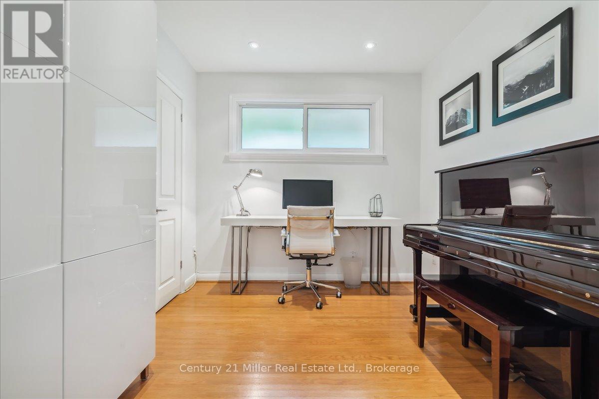 Photo 9 of 1129 Shaw Street, Oakville ON