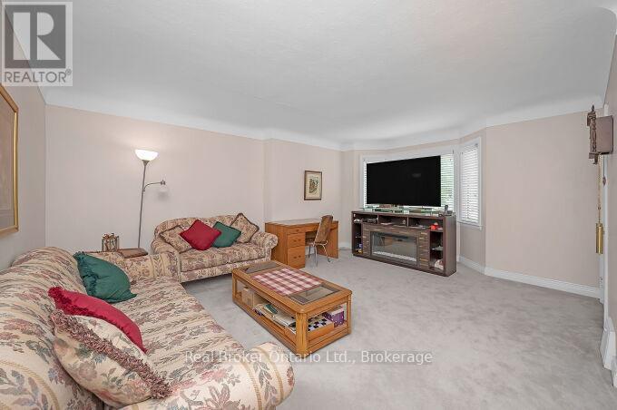 Photo 9 of 264 Grays Road, Hamilton ON