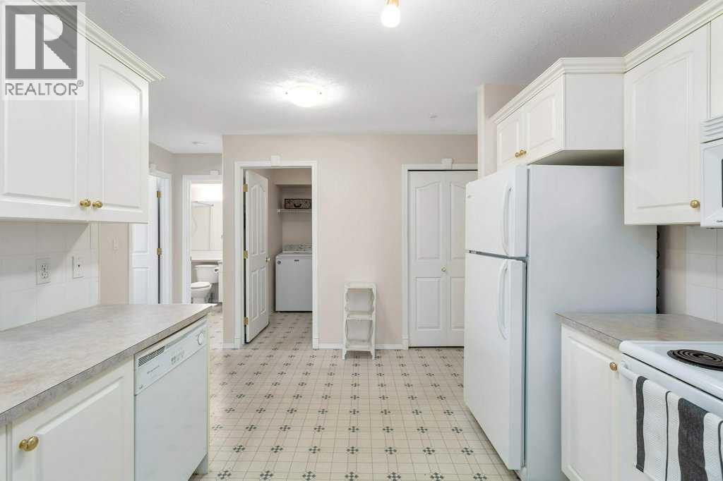 Photo 13 of 205 3501 49 Avenue, Red Deer AB