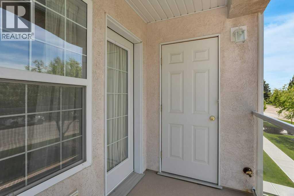 Photo 6 of 205 3501 49 Avenue, Red Deer AB