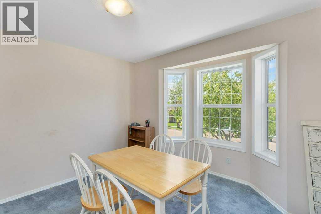 Photo 8 of 205 3501 49 Avenue, Red Deer AB