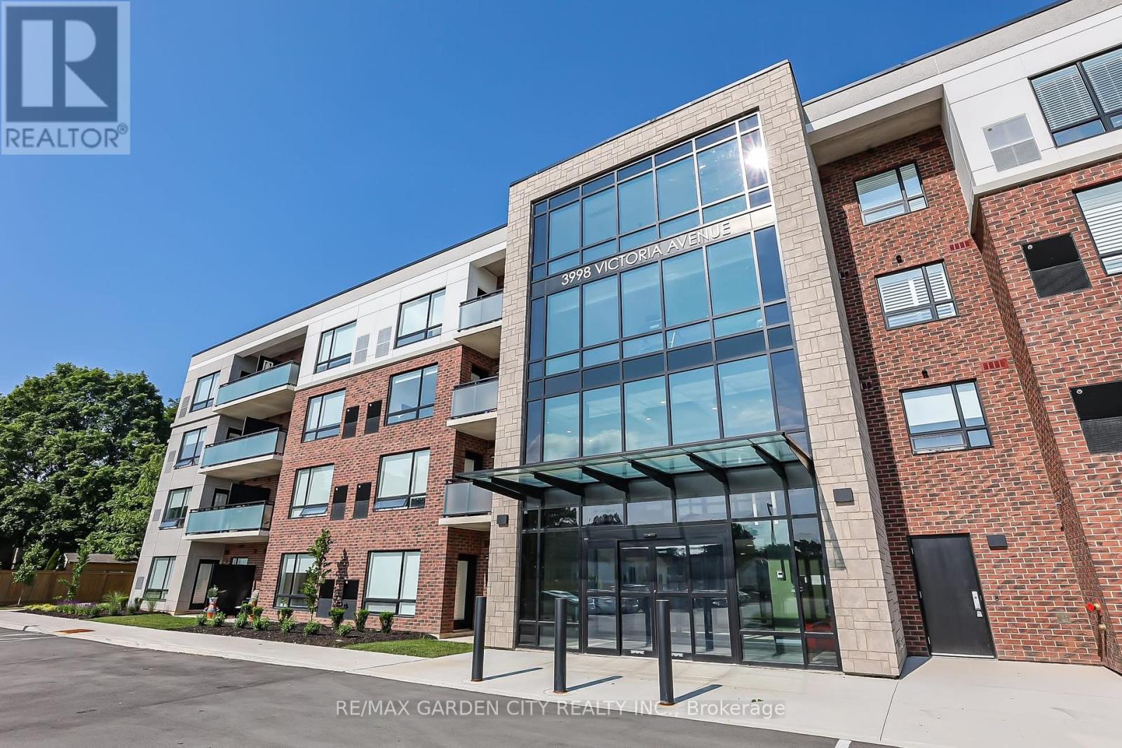 Photo 1 of 412 3998 Victoria Avenue, Lincoln ON
