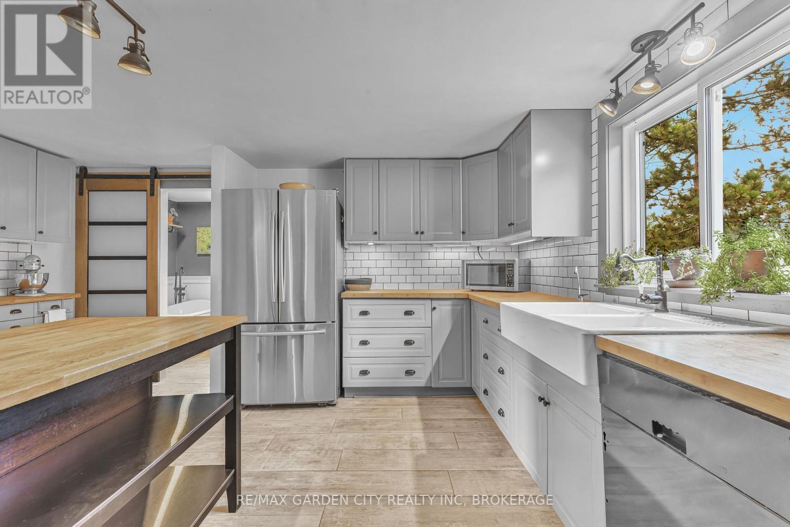Photo 15 of 444 Webber Road, Pelham ON