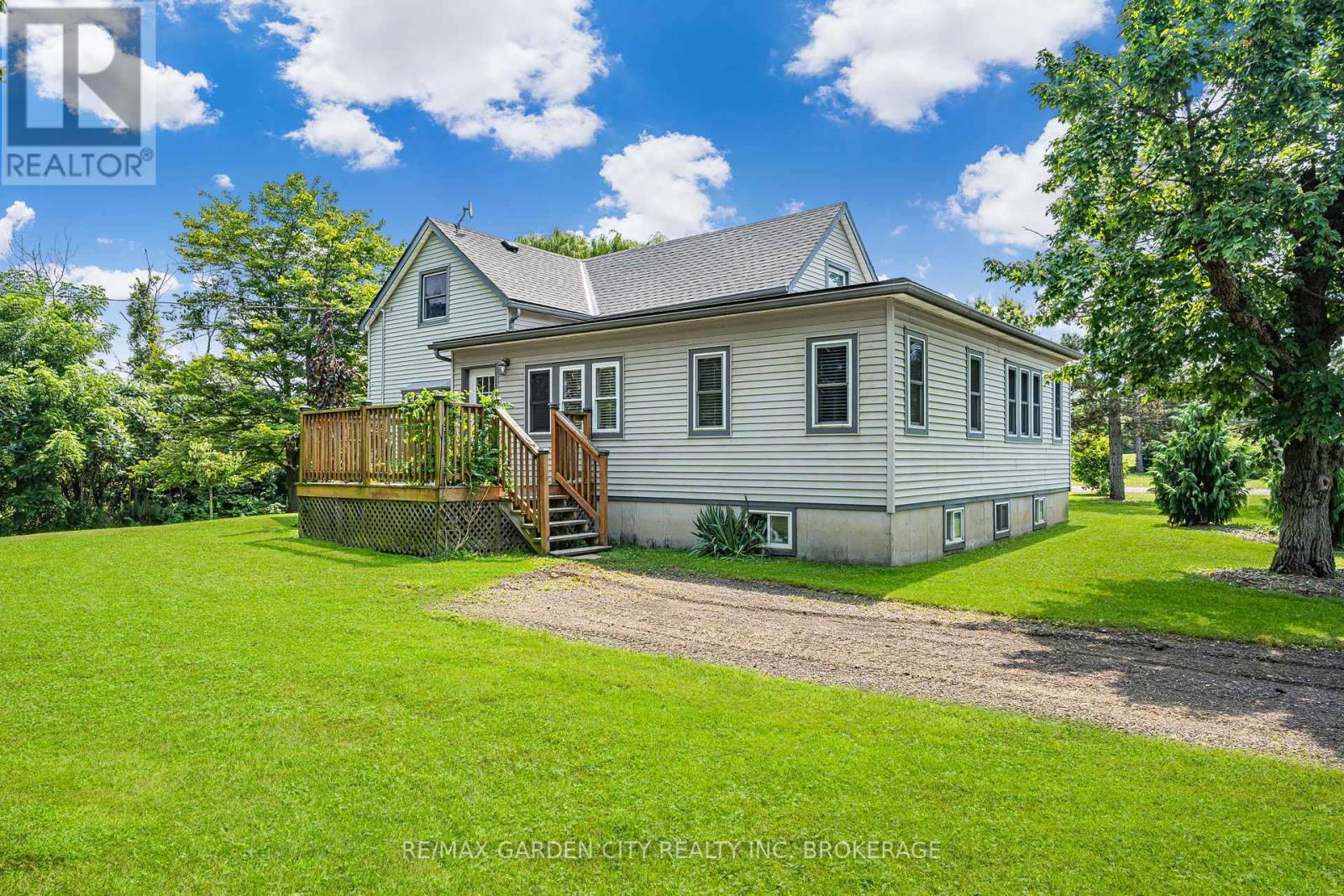 Photo 2 of 444 Webber Road, Pelham ON