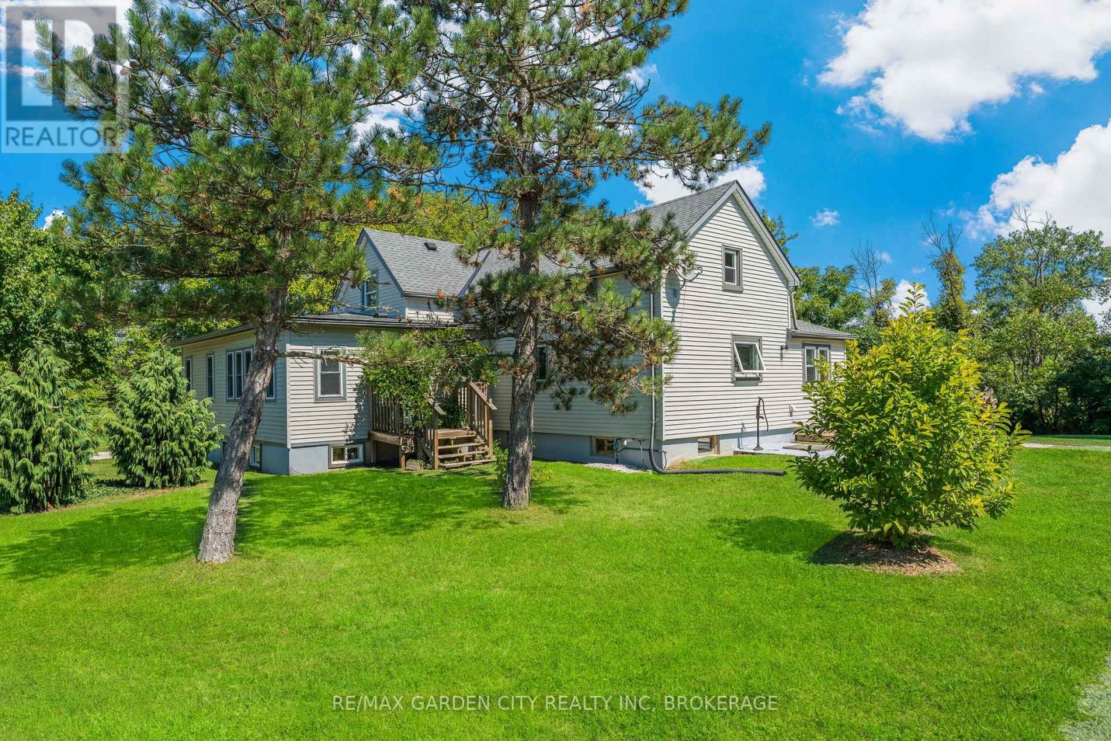 Photo 6 of 444 Webber Road, Pelham ON