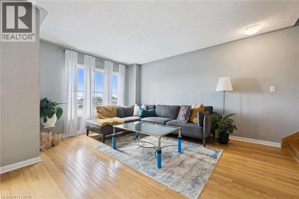 Photo 5 of 3030 Breakwater Court, Mississauga ON