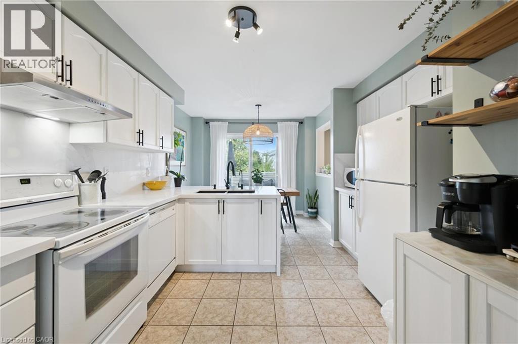 Photo 7 of 3030 Breakwater Court, Mississauga ON