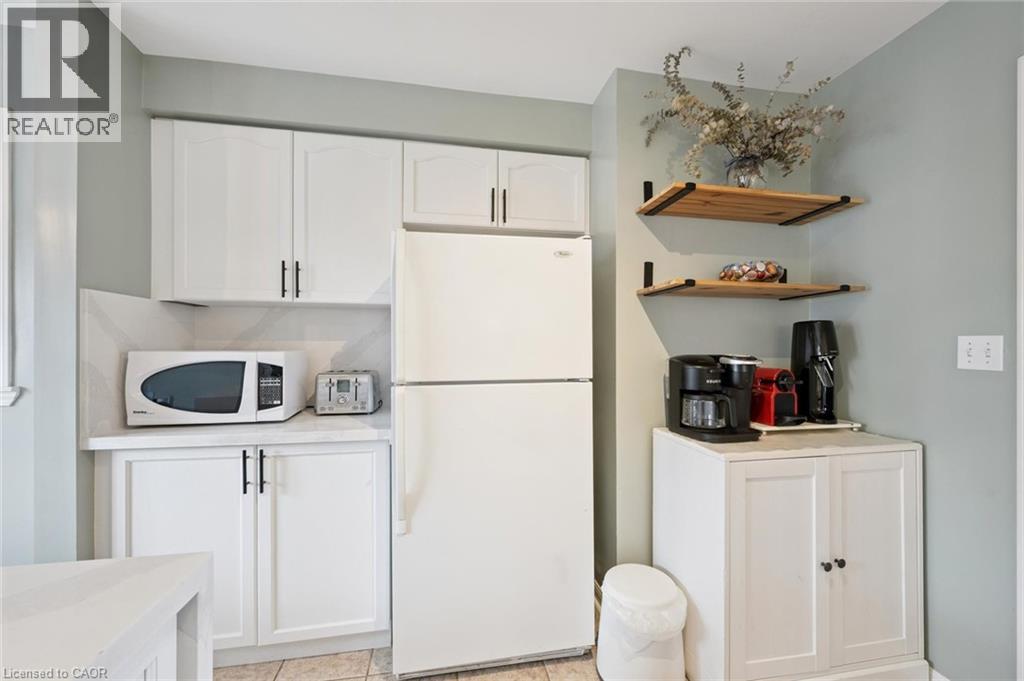 Photo 9 of 3030 Breakwater Court, Mississauga ON
