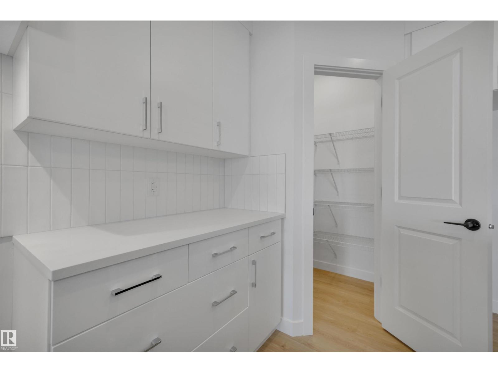 Photo 12 of 51 Ashbury Cr, Spruce Grove AB
