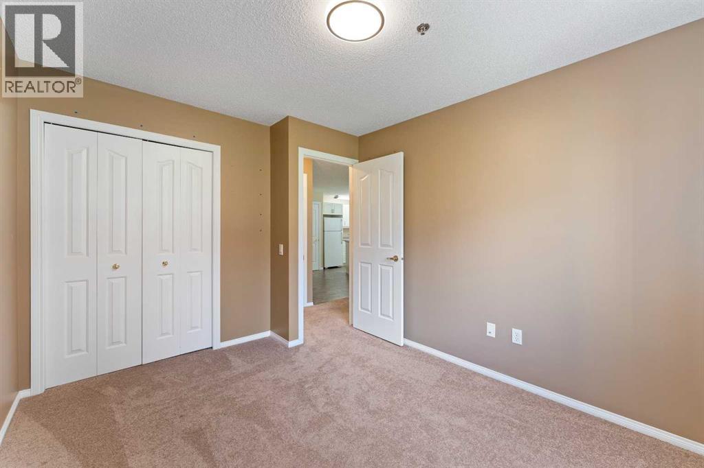 Single Family House for Sale in   Simcoe Boulevard SW Signal Hill Calgary 