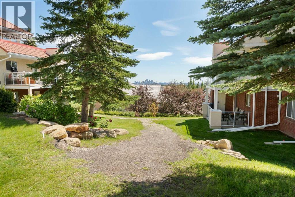 Single Family House for Sale in   Simcoe Boulevard SW Signal Hill Calgary 