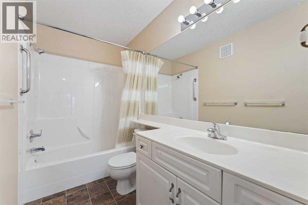 Single Family House for Sale in   Simcoe Boulevard SW Signal Hill Calgary 