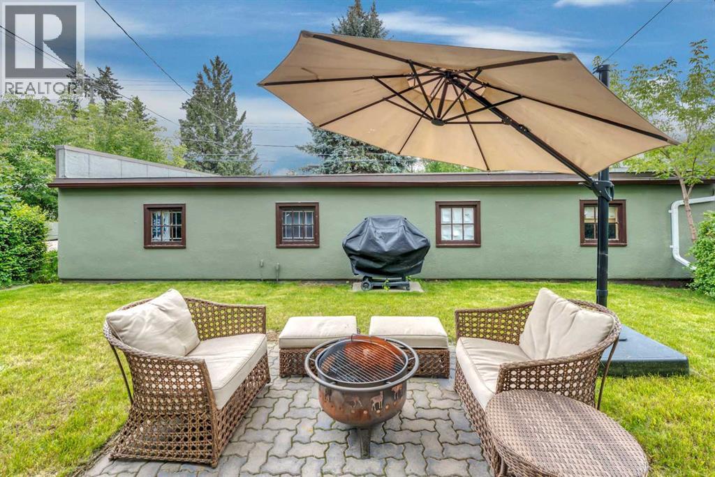 Photo 18 of 3 1833 21 Avenue Nw, Calgary AB