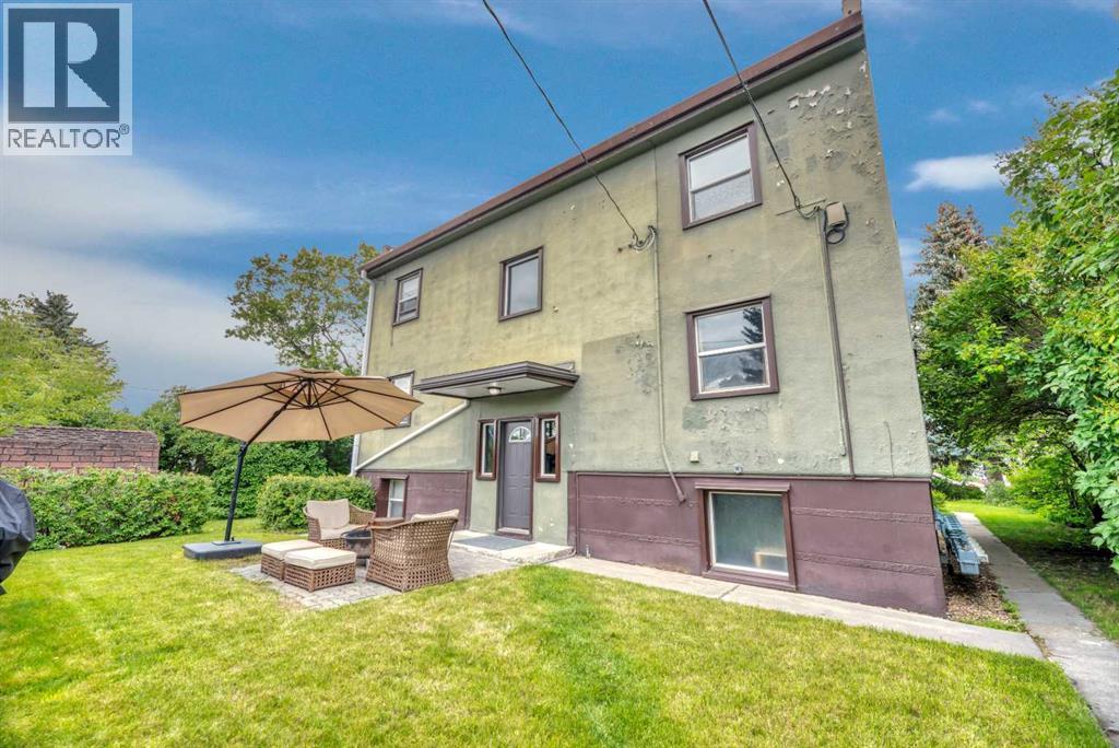 Photo 17 of 3 1833 21 Avenue Nw, Calgary AB