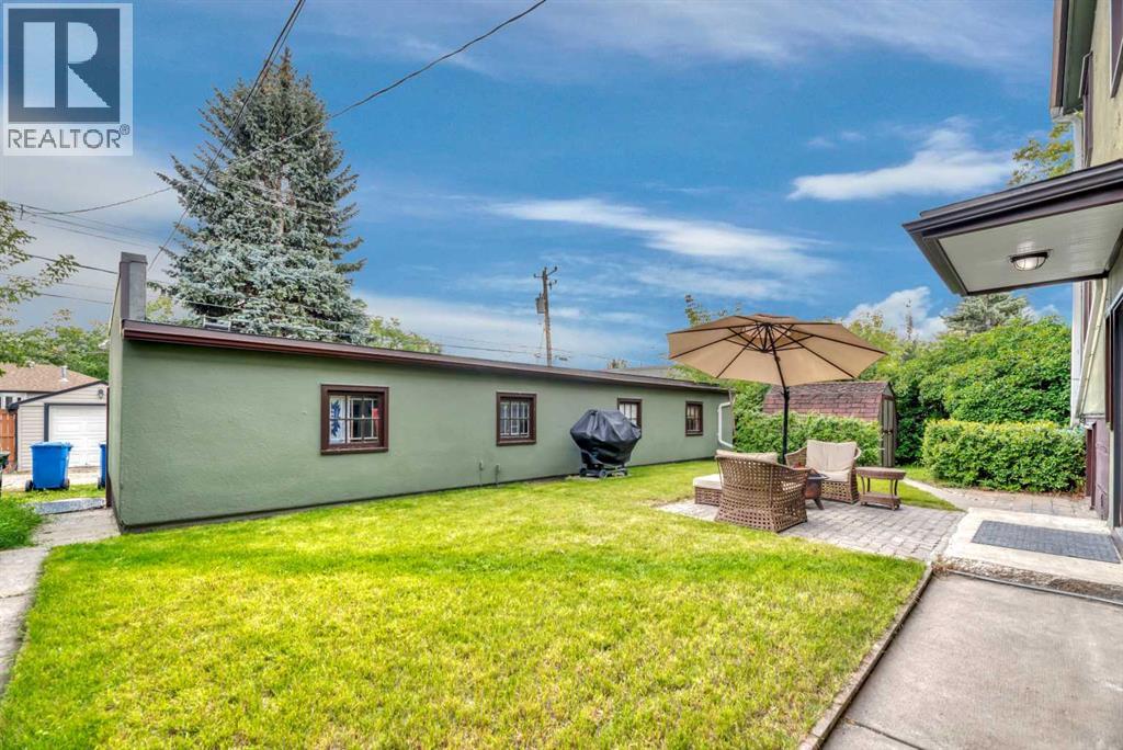 Photo 16 of 3 1833 21 Avenue Nw, Calgary AB