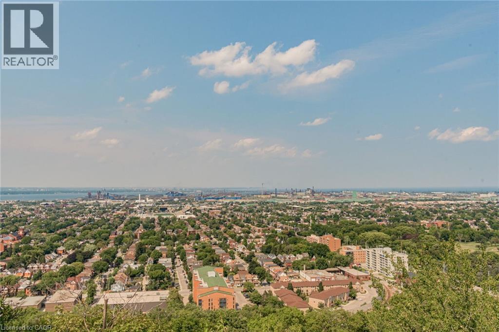 Photo 2 of 5 East 36th Street Unit 205 C, Hamilton ON