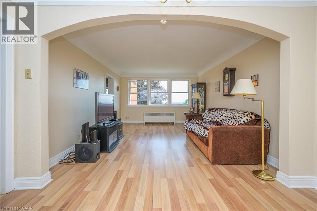 Photo 7 of 5 East 36th Street Unit 205 C, Hamilton ON