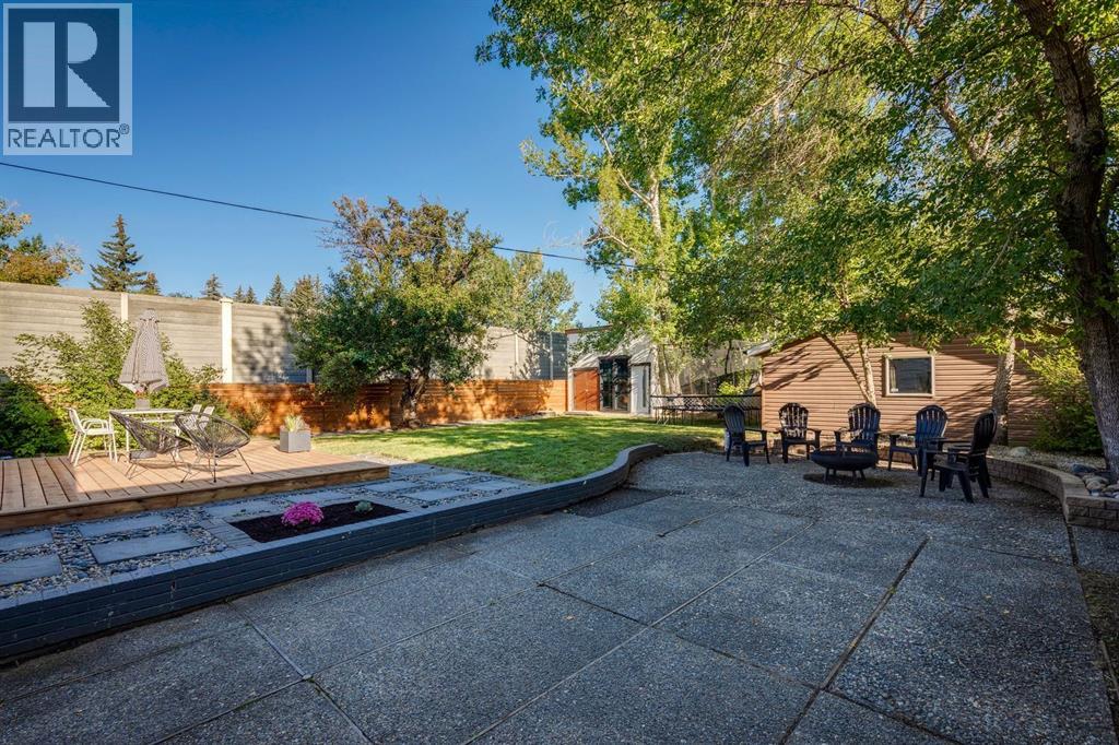 Photo 39 of 1432 Chardie Place Sw, Calgary AB