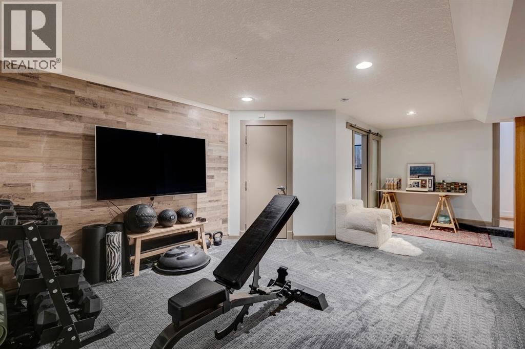 Photo 33 of 1432 Chardie Place Sw, Calgary AB