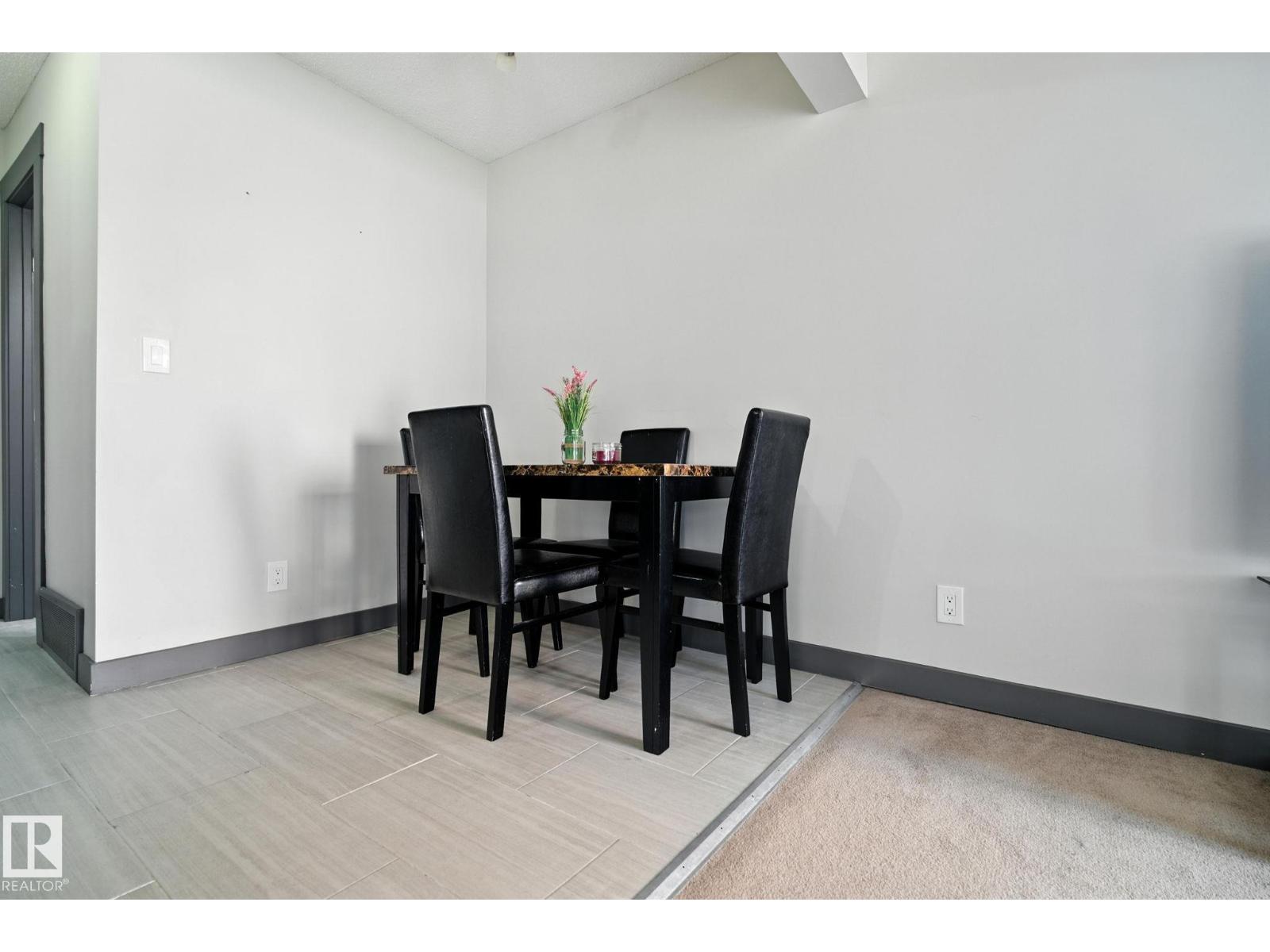 Photo 5 of 18004 89 St Nw, Edmonton AB