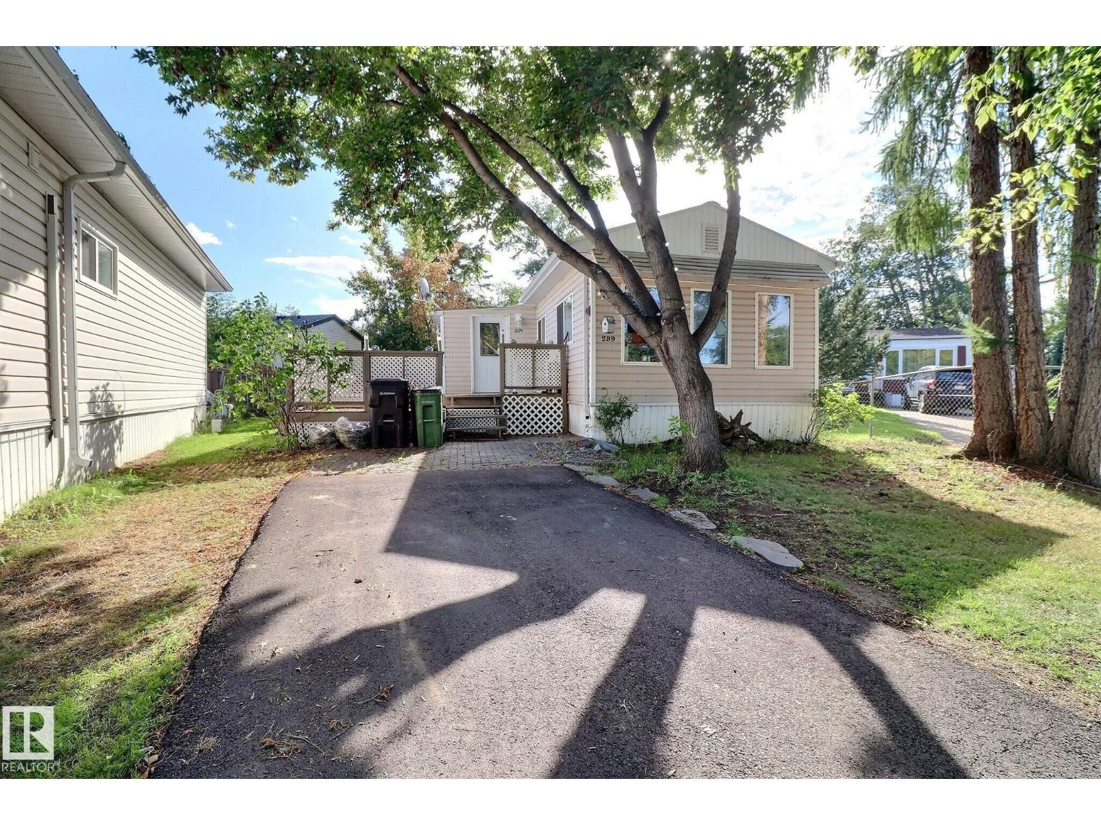 Photo 1 of 289 Juniper Cr Nw, Edmonton AB