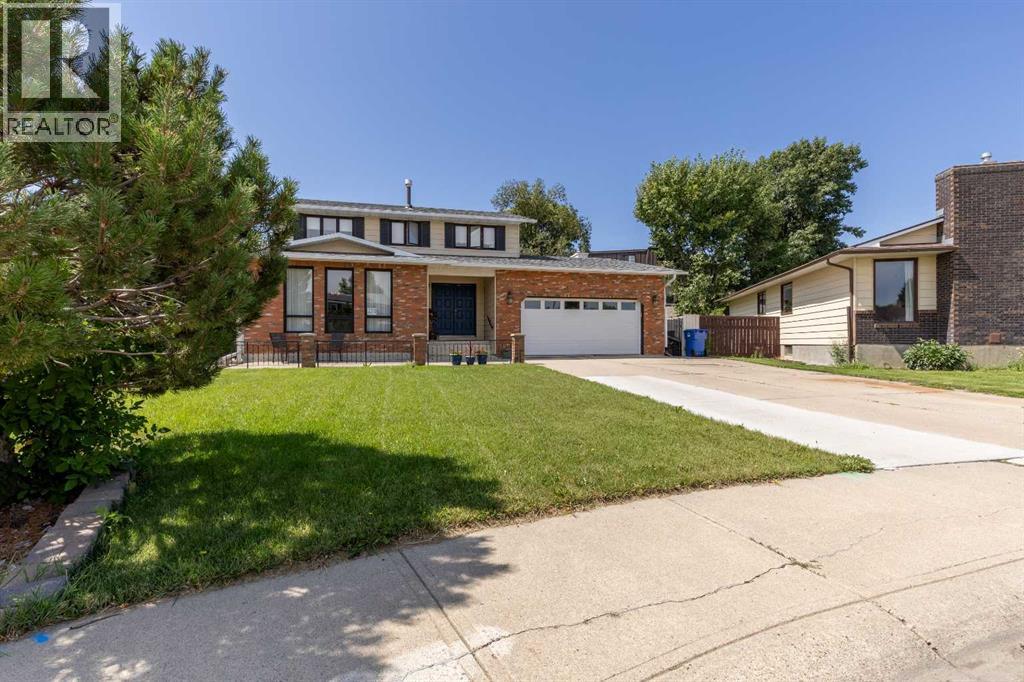 Photo 2 of 2230 41 Street S, Lethbridge AB