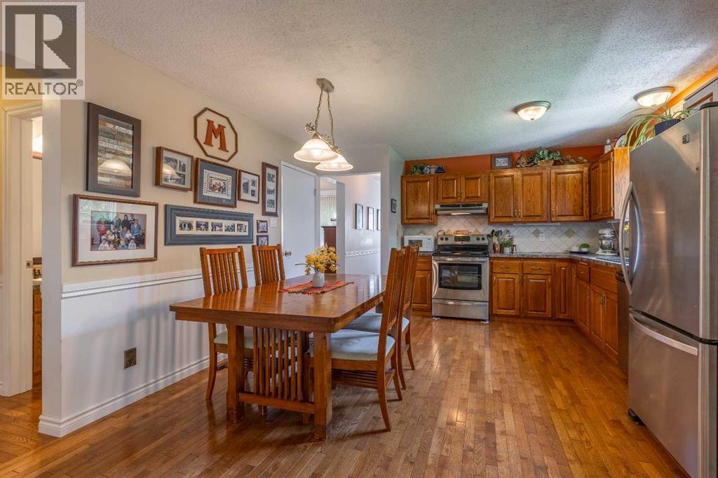 Photo 15 of 2230 41 Street S, Lethbridge AB