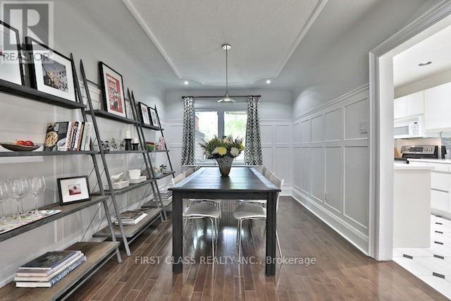 Photo 10 of 262 Castlefield Avenue, Toronto ON