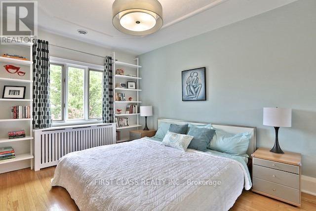 Photo 13 of 262 Castlefield Avenue, Toronto ON