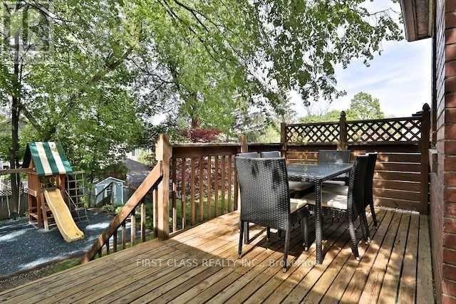 Photo 19 of 262 Castlefield Avenue, Toronto ON
